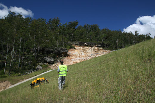 Spider ILD02 Dam wall mowing
